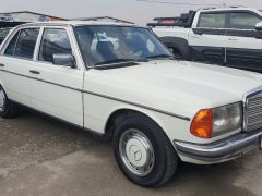 Фото авто Mercedes-Benz W123