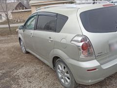 Сүрөт унаа Toyota Corolla Verso