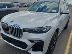 Photo of the vehicle BMW X7