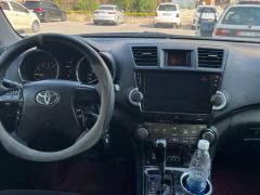 Photo of the vehicle Toyota Highlander