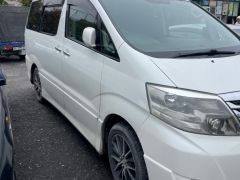 Photo of the vehicle Toyota Alphard