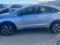 Сүрөт унаа Honda HR-V