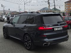 Photo of the vehicle BMW X7