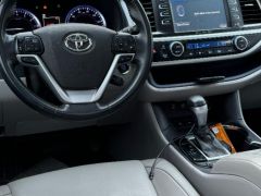 Сүрөт унаа Toyota Highlander