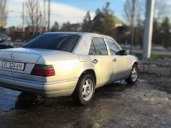 Сүрөт унаа Mercedes-Benz W124