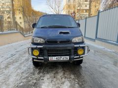 Сүрөт унаа Mitsubishi Delica