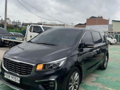 Photo of the vehicle Kia Carnival