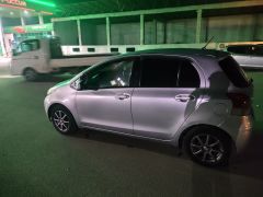 Photo of the vehicle Toyota Vitz