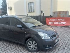 Сүрөт унаа Toyota Corolla Verso