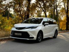 Фото авто Toyota Sienna