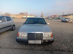 Photo of the vehicle Mercedes-Benz W124