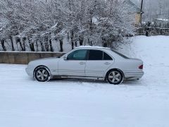 Фото авто Mercedes-Benz E-Класс