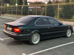 Photo of the vehicle BMW 5 Series