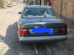 Фото авто Mercedes-Benz W124