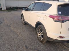 Сүрөт унаа Toyota RAV4