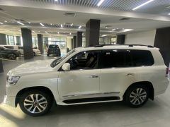 Фото авто Toyota Land Cruiser