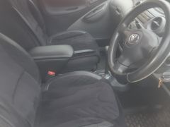 Фото авто Toyota Vitz