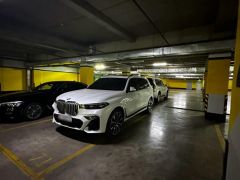 Photo of the vehicle BMW X7