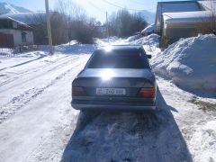 Photo of the vehicle Mercedes-Benz W124