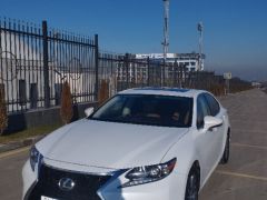 Photo of the vehicle Lexus ES