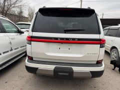 Photo of the vehicle Lexus GX