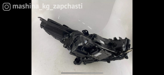 Spare Parts and Consumables - Фара на Toyota Highlander 2020-2023