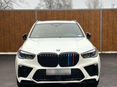 Photo of the vehicle BMW X5