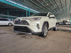 Сүрөт унаа Toyota RAV4