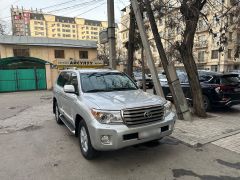 Photo of the vehicle Toyota Land Cruiser