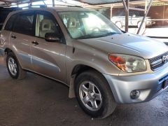 Сүрөт унаа Toyota RAV4