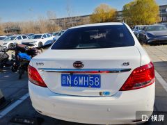 Photo of the vehicle BYD E5