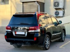 Photo of the vehicle Lexus LX