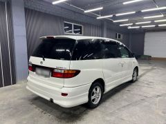 Photo of the vehicle Toyota Estima