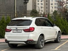 Photo of the vehicle BMW X5