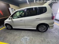 Photo of the vehicle Honda Fit