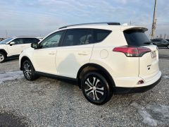 Сүрөт унаа Toyota RAV4