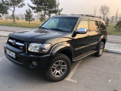 Photo of the vehicle Toyota Sequoia