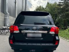 Сүрөт унаа Toyota Land Cruiser