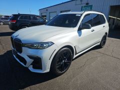 Photo of the vehicle BMW X7