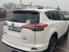 Сүрөт унаа Toyota RAV4