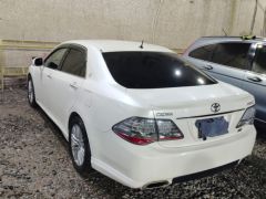 Photo of the vehicle Toyota Crown