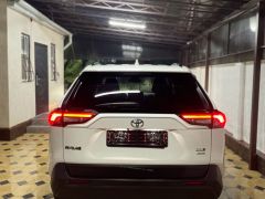 Сүрөт унаа Toyota RAV4