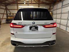 Photo of the vehicle BMW X7