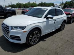 Photo of the vehicle Audi SQ5