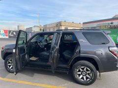 Photo of the vehicle Toyota 4Runner