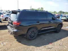 Photo of the vehicle Toyota Sequoia