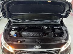 Photo of the vehicle Kia Carnival