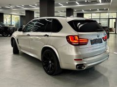 Photo of the vehicle BMW X5