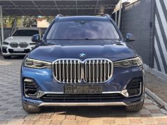 Photo of the vehicle BMW X7