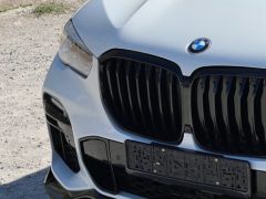 Photo of the vehicle BMW X5